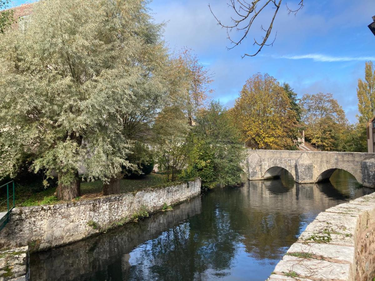 Appartement De La Breche 44 M2 Place Drouaise Au Coeur Historique Chartres Exteriör bild